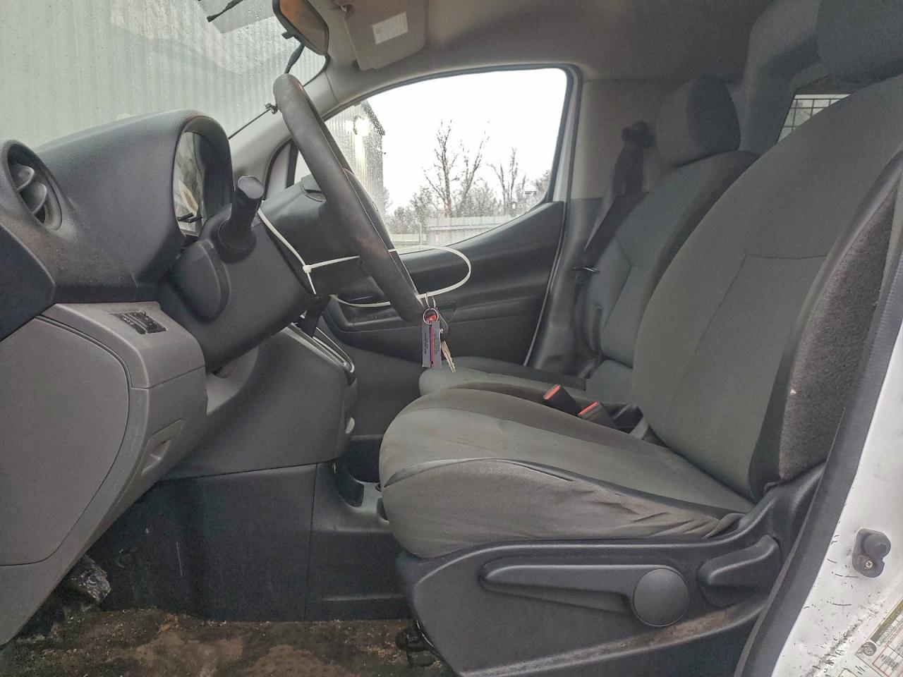 Chevrolet Express Lt Image 12