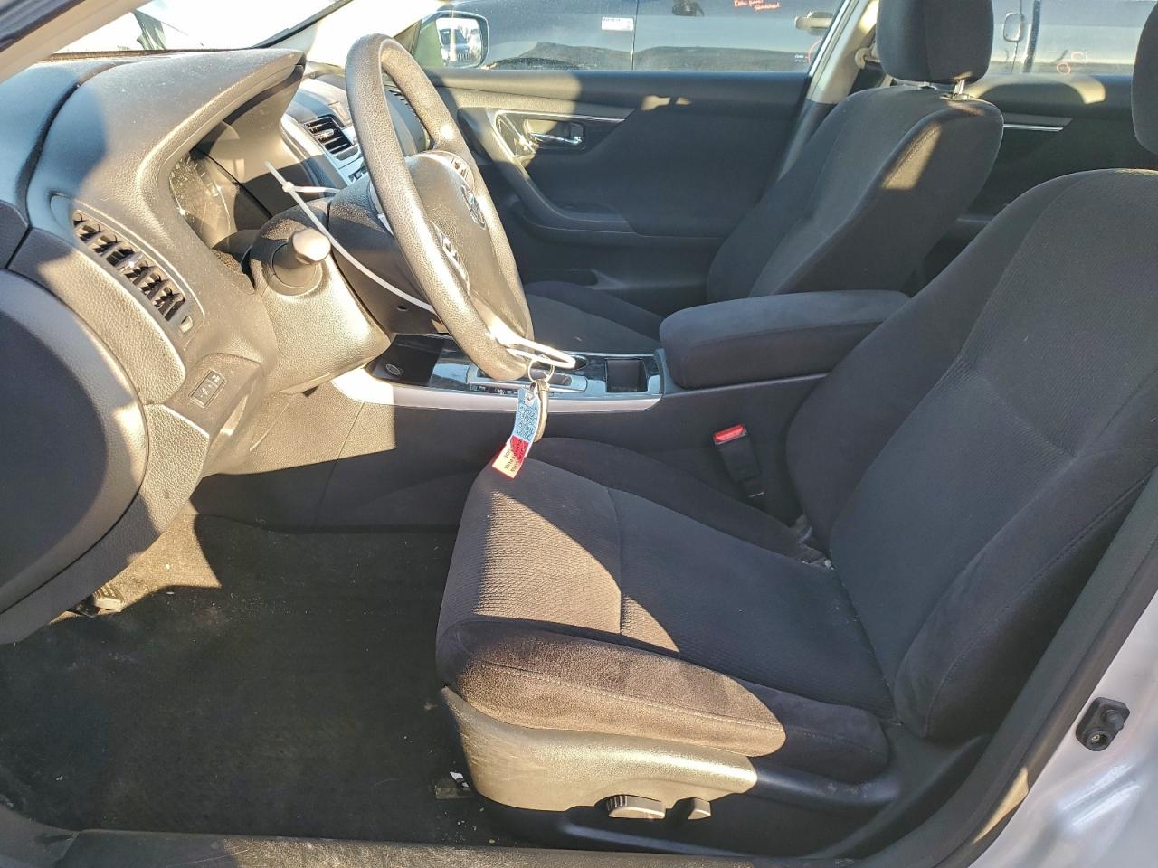 Nissan Altima 2.5 Image 9