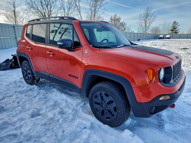 Jeep Renegade Trailhawk Image 6