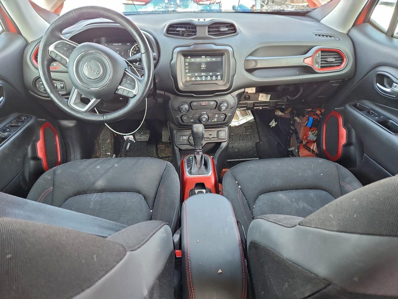 Jeep Renegade Trailhawk Image 7