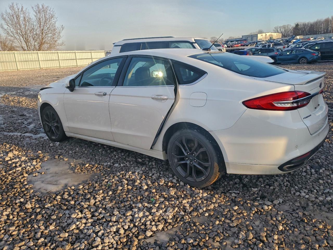 Ford Fusion Se Image 2