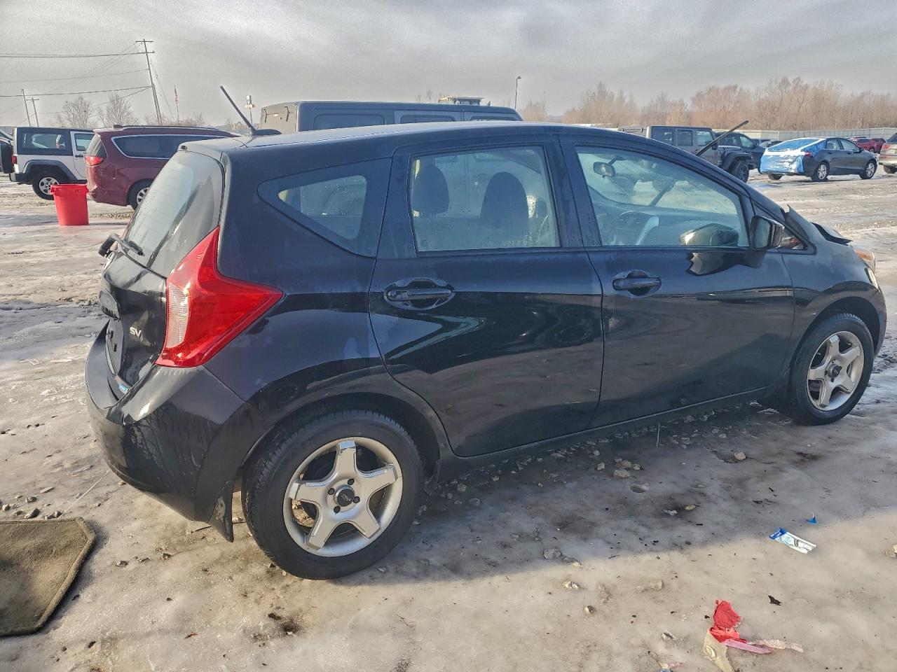 Nissan Versa S Image 7