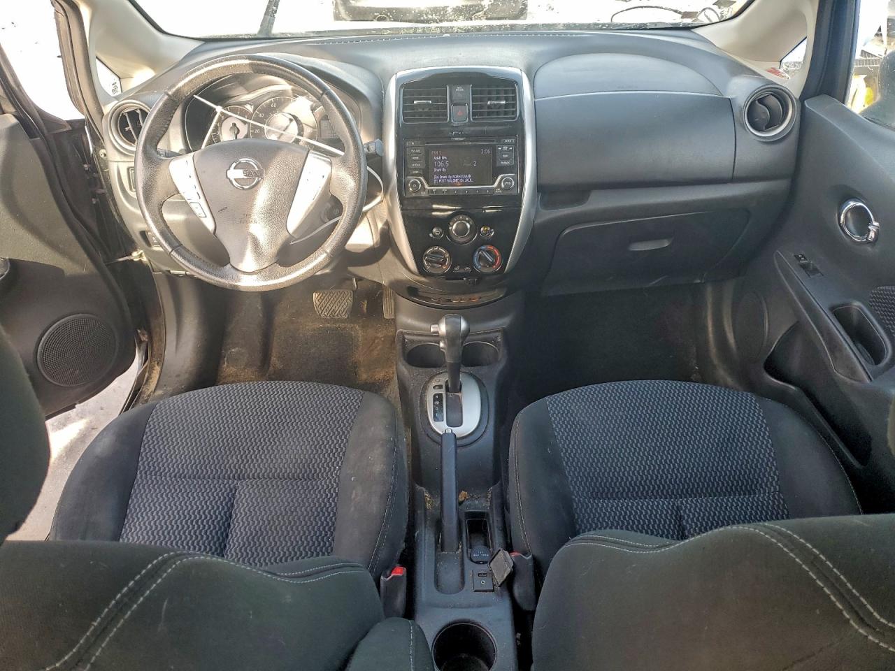 Nissan Versa S Image 2