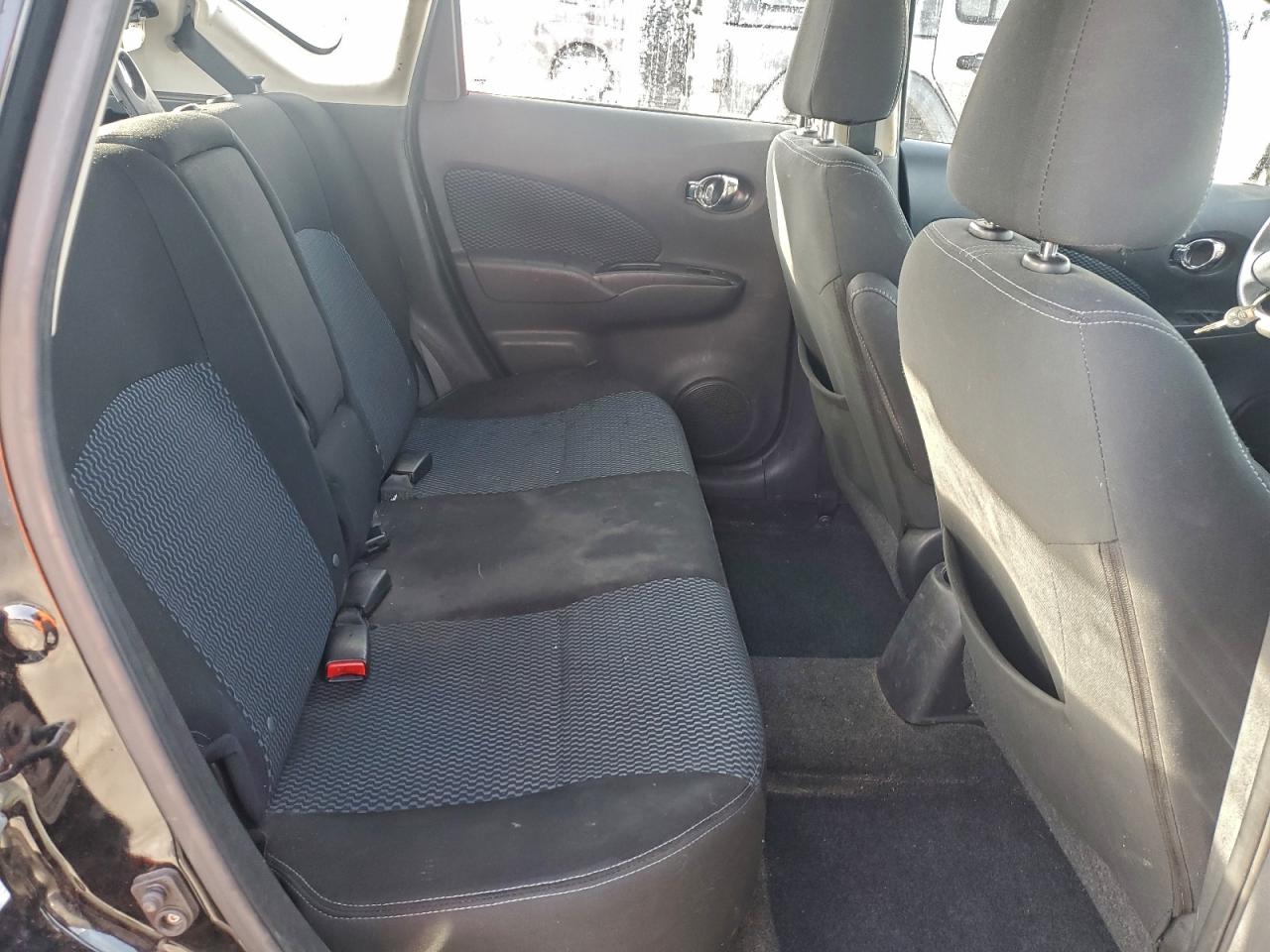 Nissan Versa S Image 12