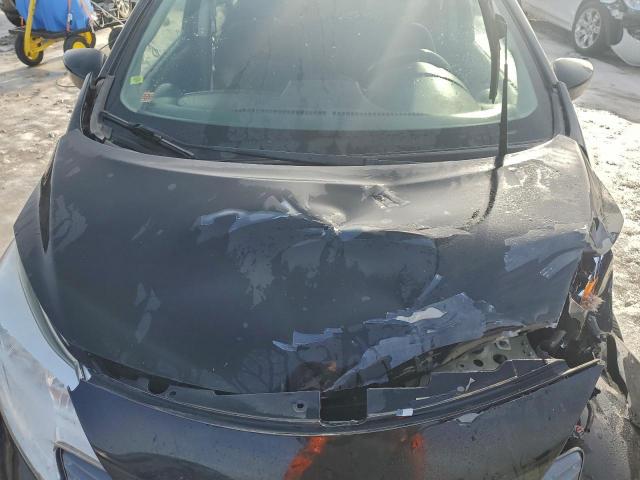 Nissan Versa S Image 3