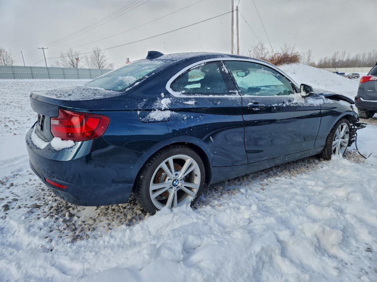 BMW 2 Series Xi Image 9