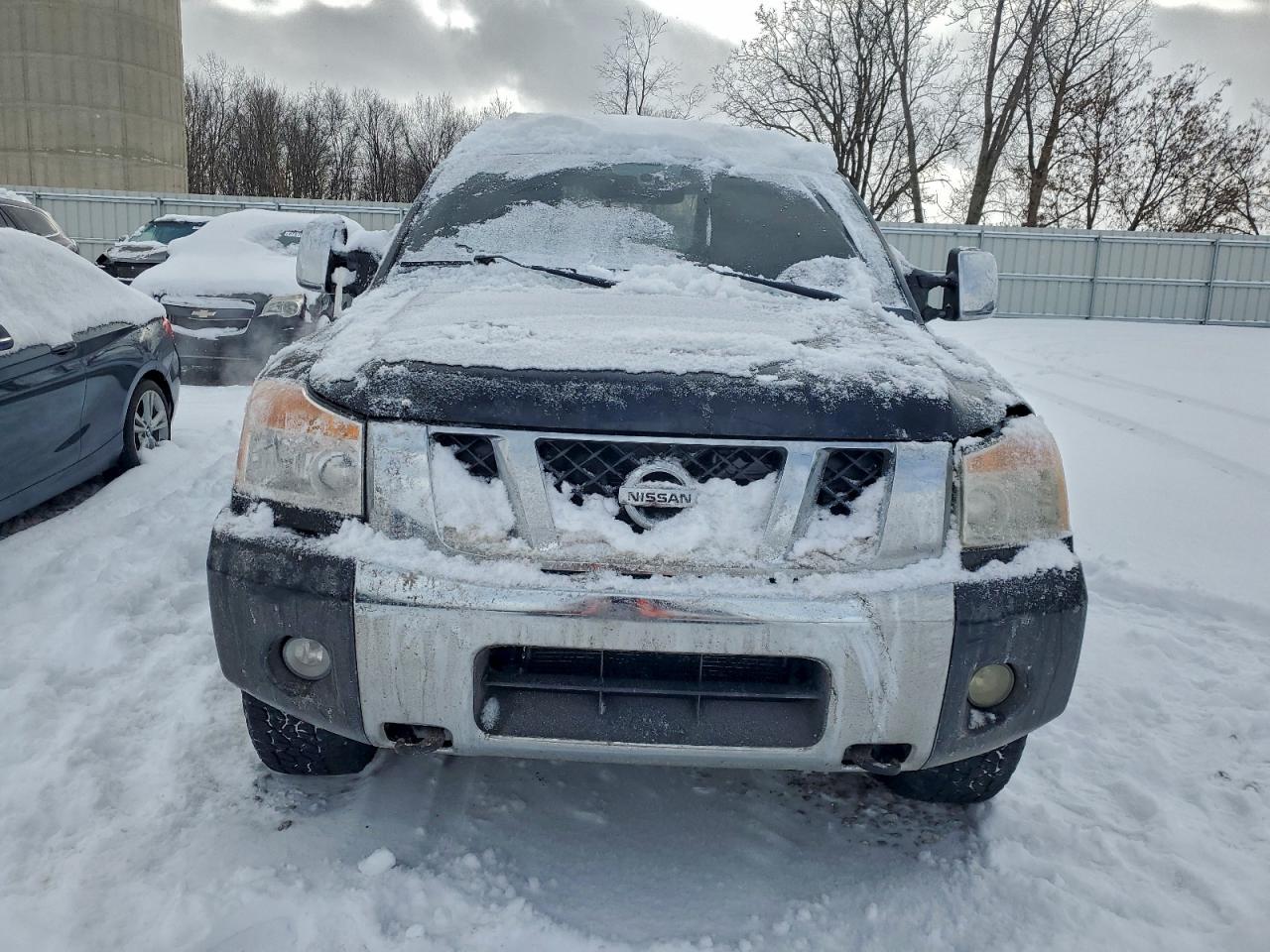 Nissan Titan Xe Image 12