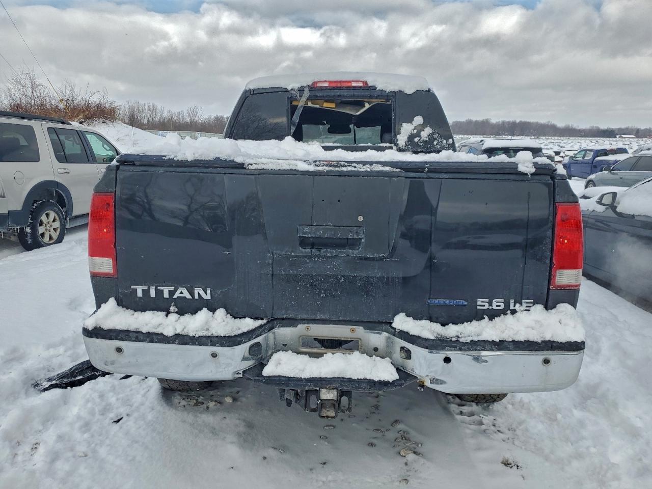 Nissan Titan Xe Image 2