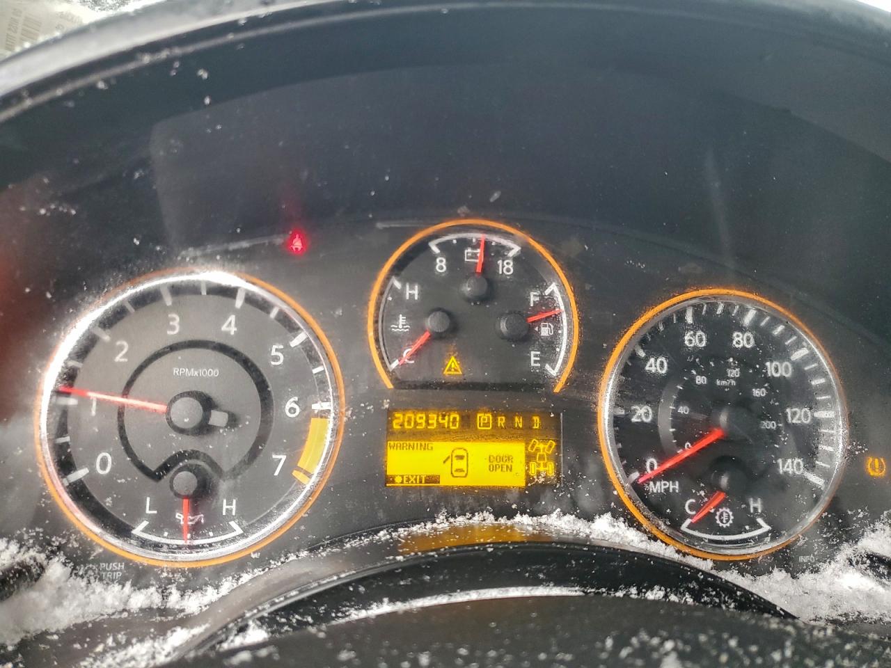 Nissan Titan Xe Image 11