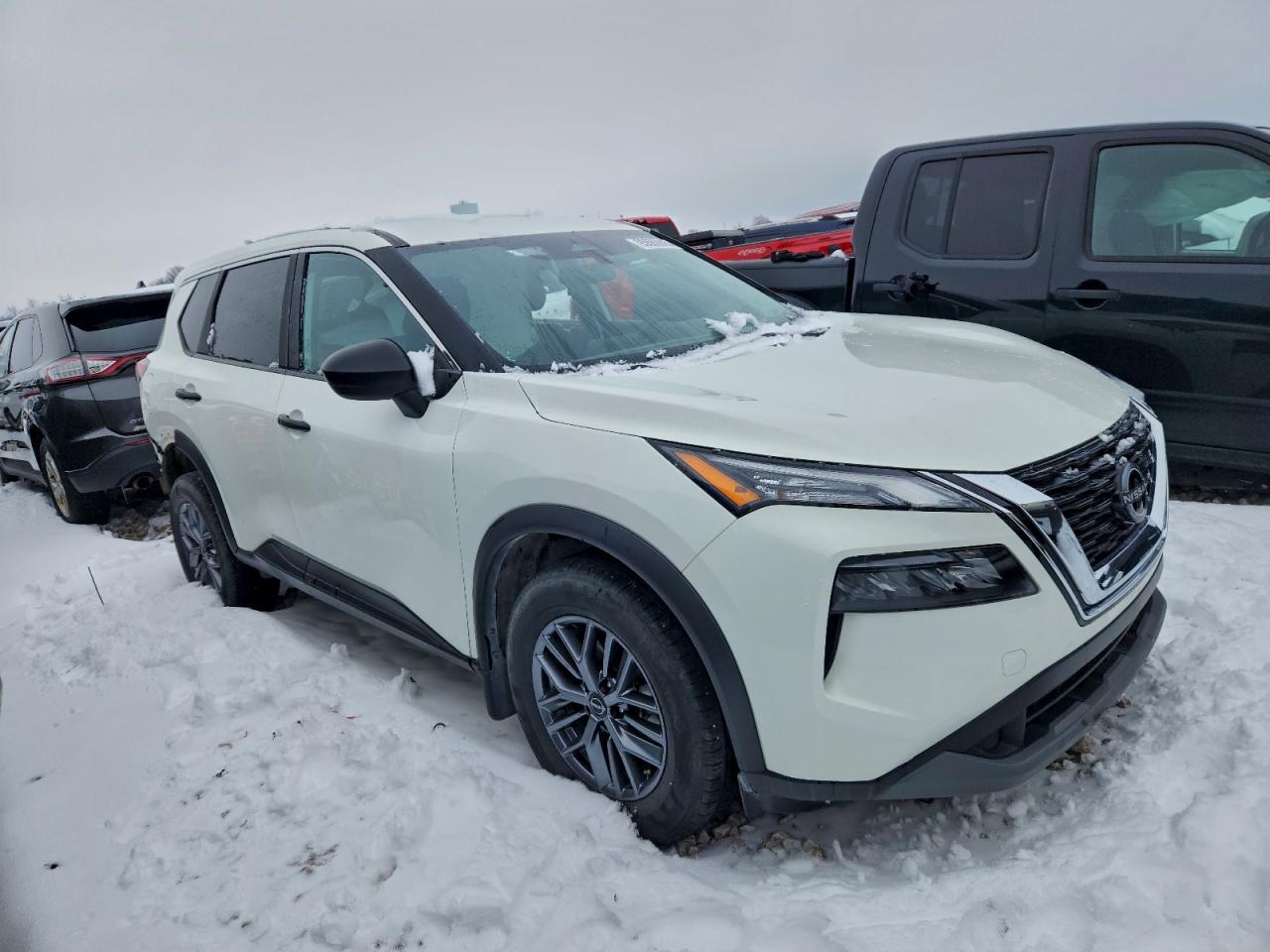 Nissan Rogue S Image 4