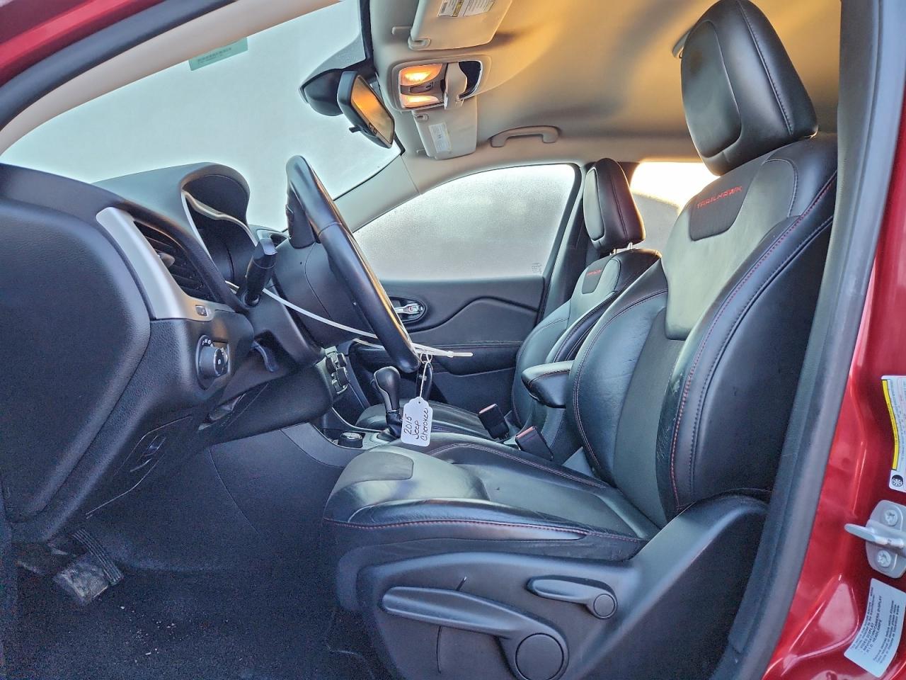 Jeep Cherokee Trailhawk Image 9