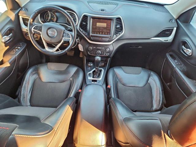 Jeep Cherokee Trailhawk Image 6