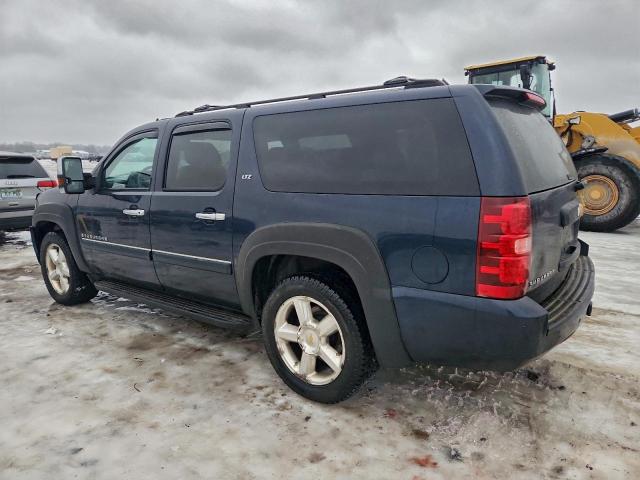 Chevrolet Suburban K1500 Image 2