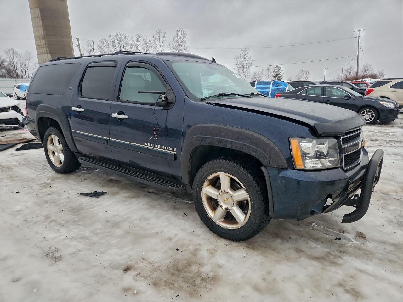 Chevrolet Suburban K1500 Image 13