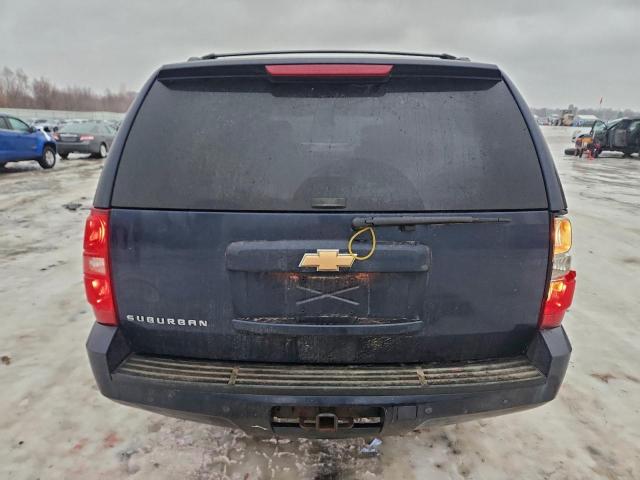 Chevrolet Suburban K1500 Image 10