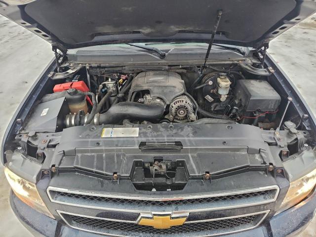 Chevrolet Suburban K1500 Image 11