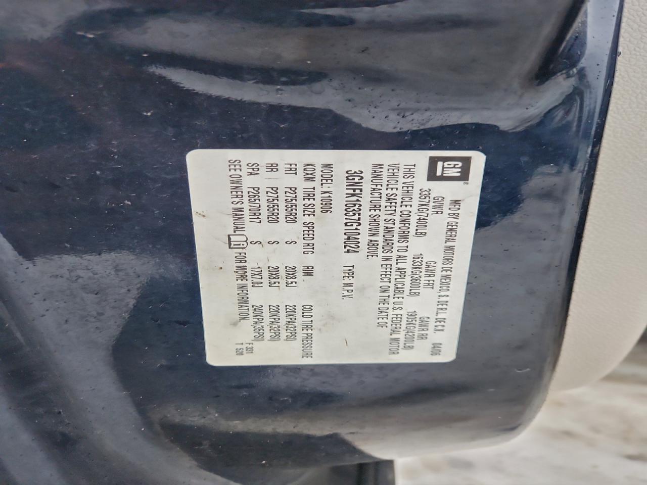 Chevrolet Suburban K1500 Image 12