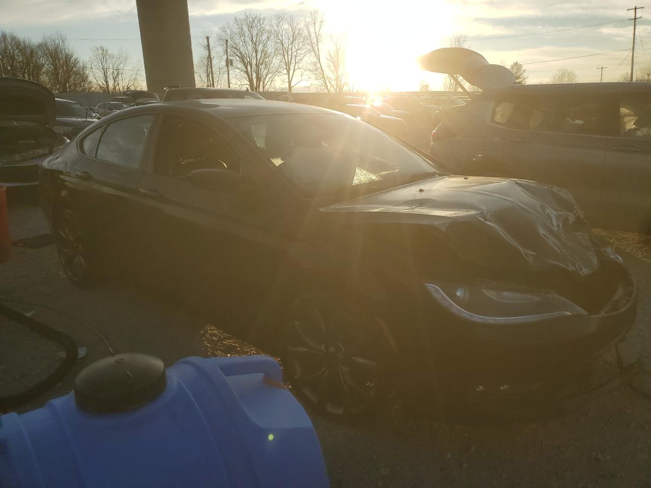 Chrysler 200 S Image 3