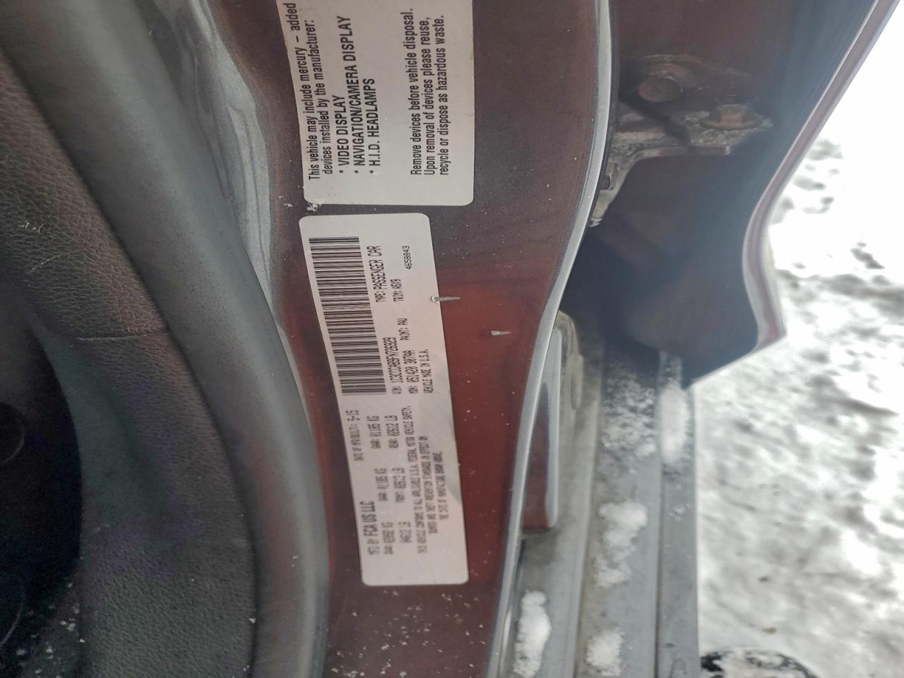 Chrysler 200 Limited Image 11