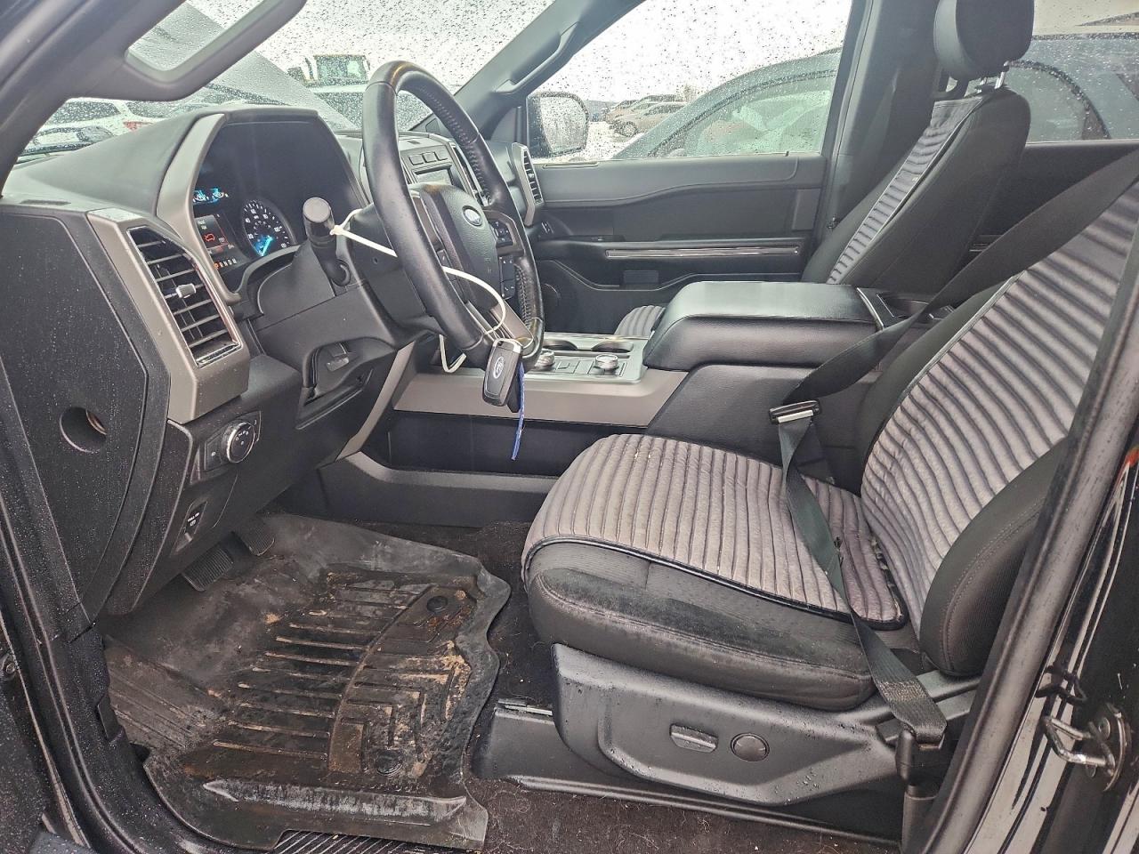 Ford Expedition Xlt Image 9