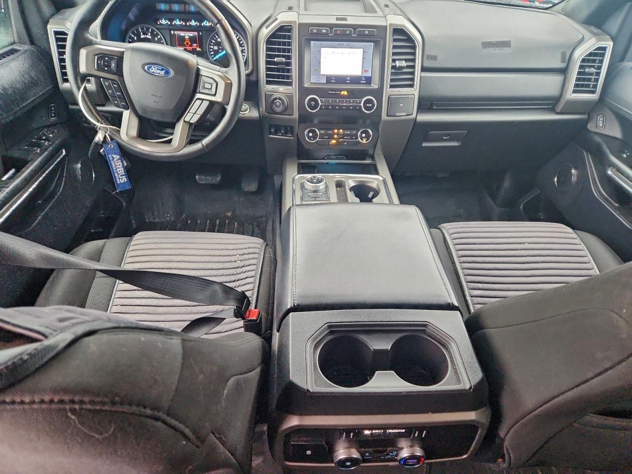 Ford Expedition Xlt Image 8