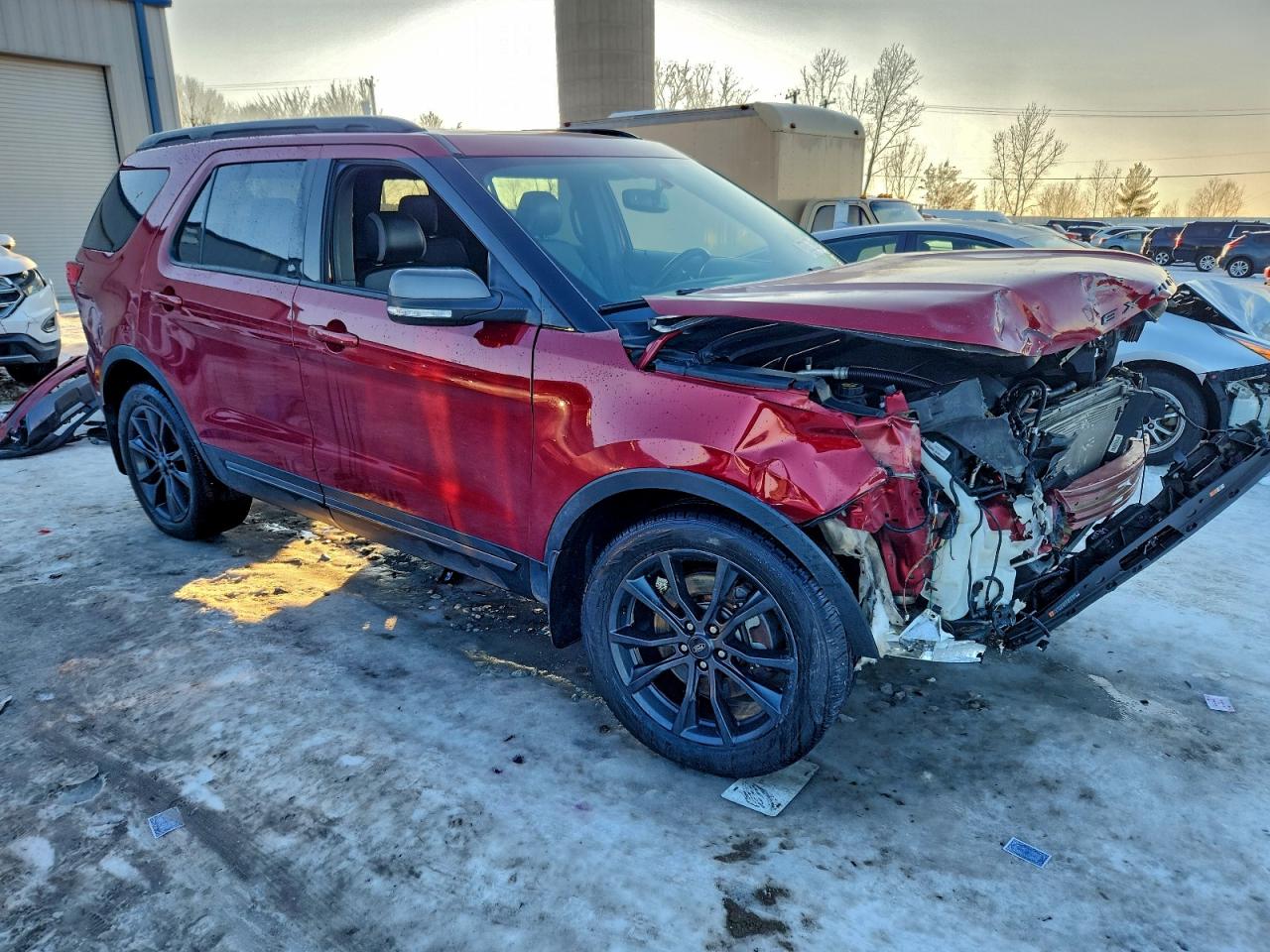 Ford Explorer Xlt Image 4