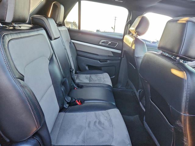 Ford Explorer Xlt Image 12