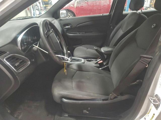 Chrysler 200 Lx Image 12