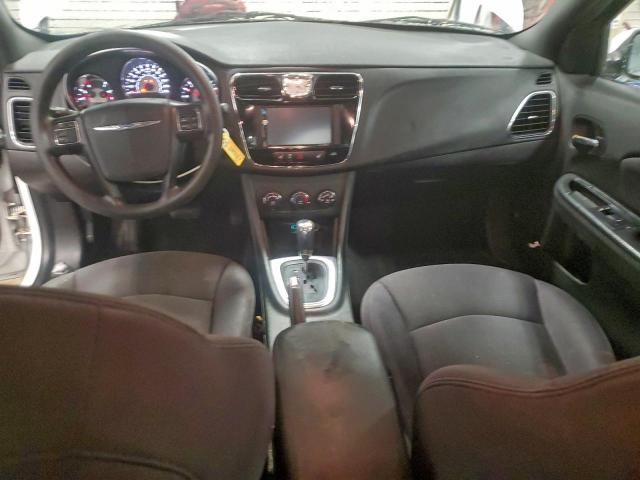 Chrysler 200 Lx Image 11