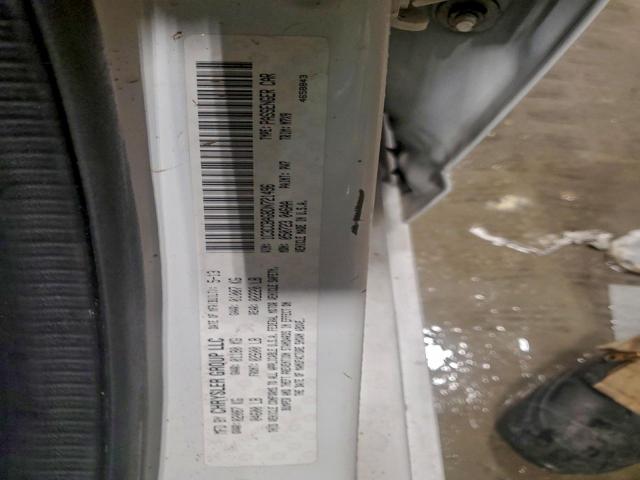 Chrysler 200 Lx Image 3