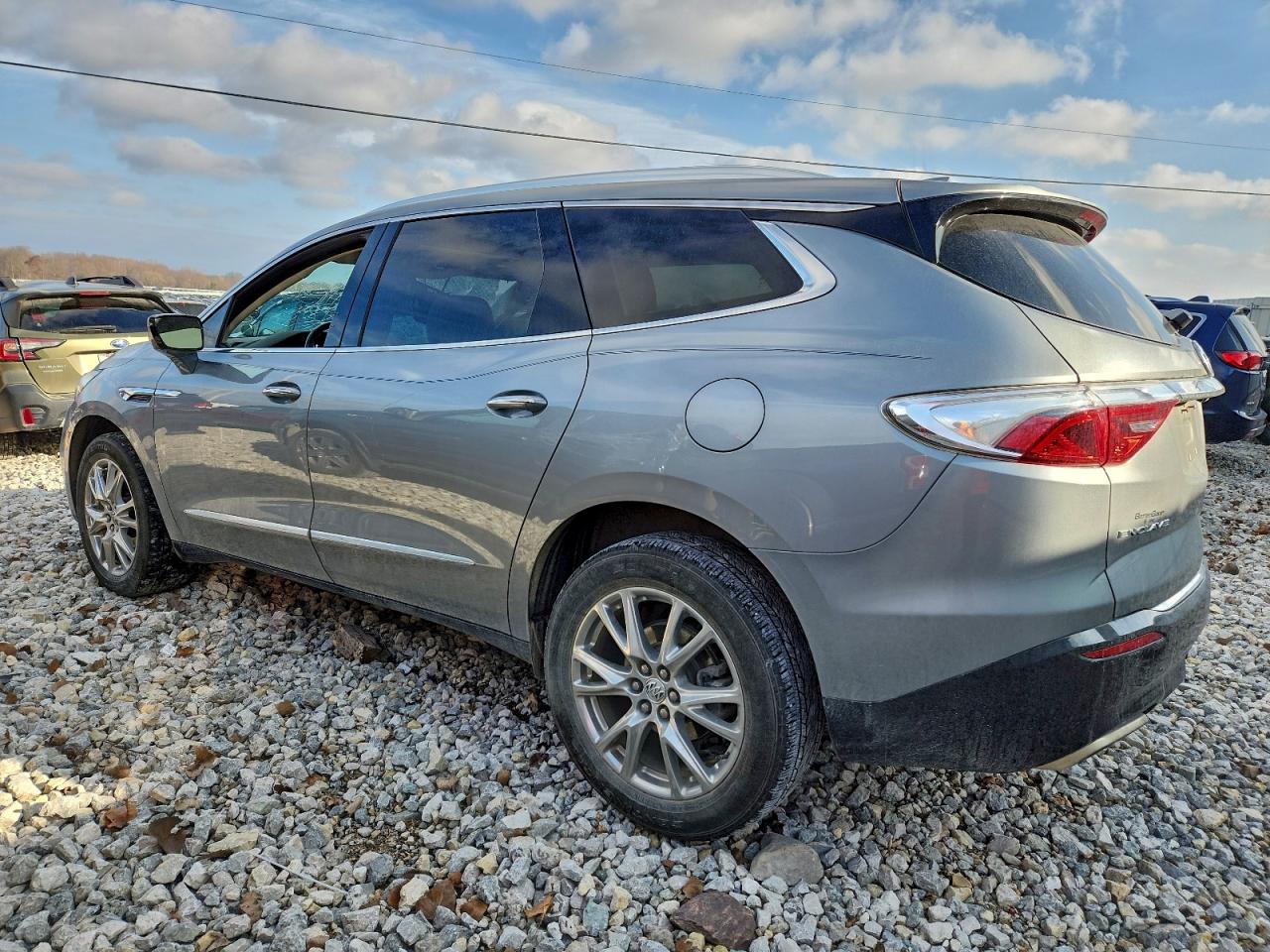 Buick Enclave Essence Image 5