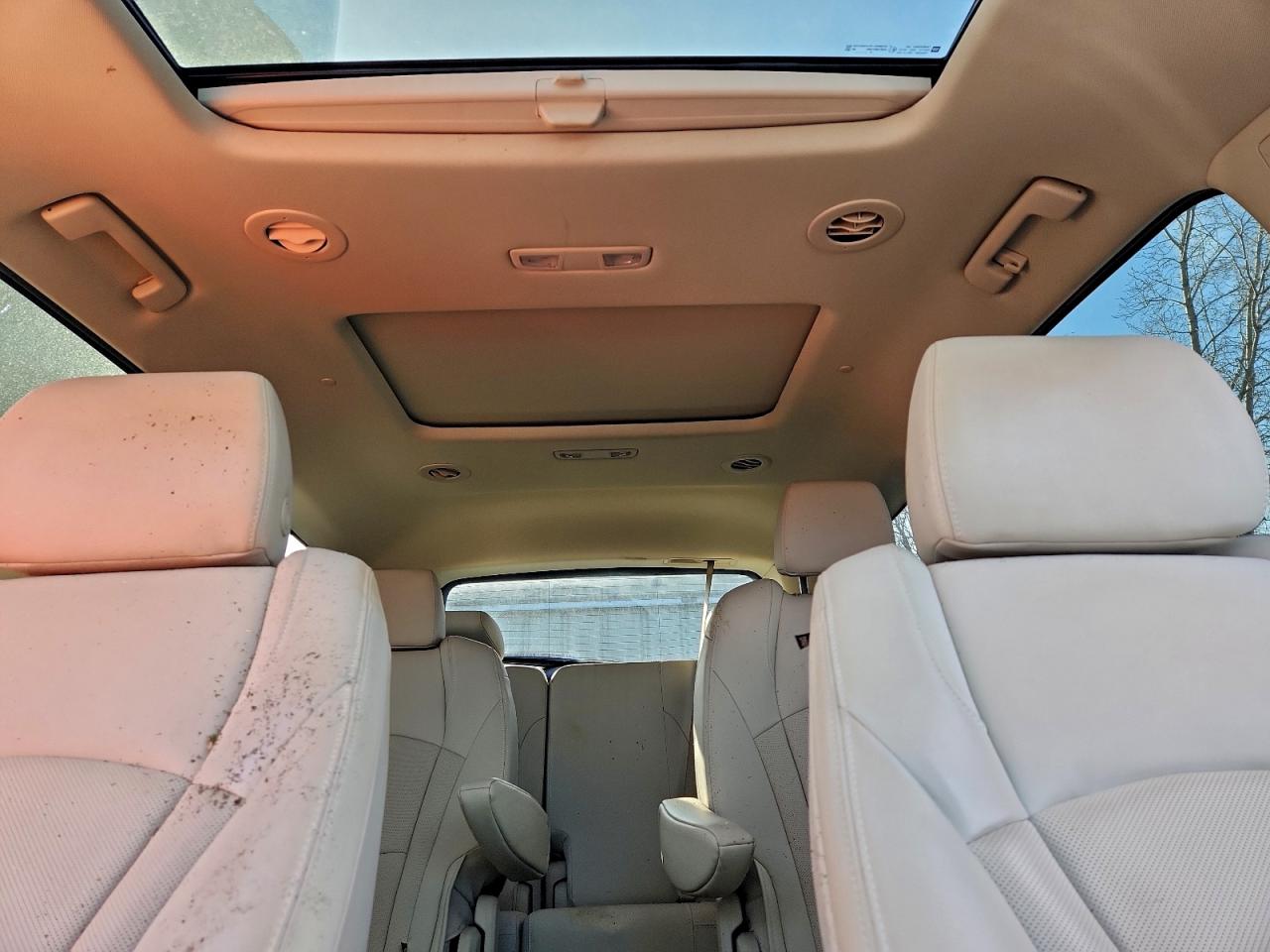 Buick Enclave Essence Image 6