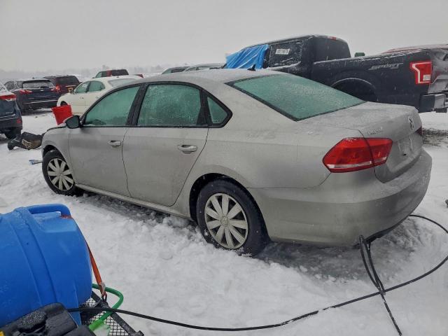 Volkswagen Passat S Image 11