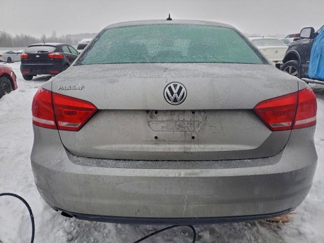 Volkswagen Passat S Image 6