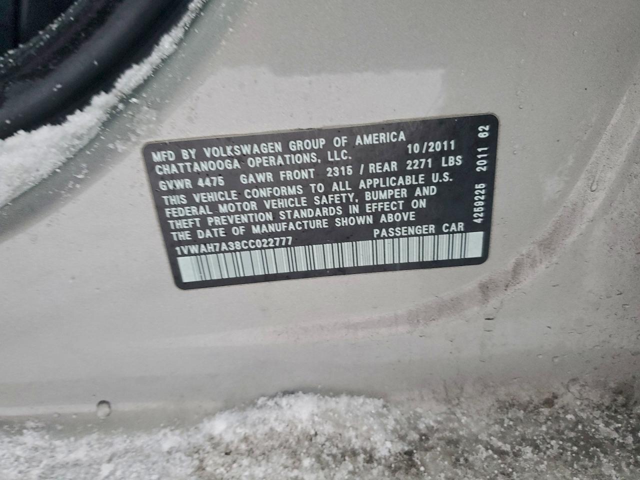 Volkswagen Passat S Image 8