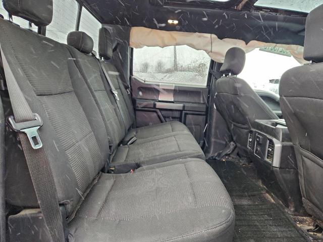 Ford F-150 Supercrew Image 8