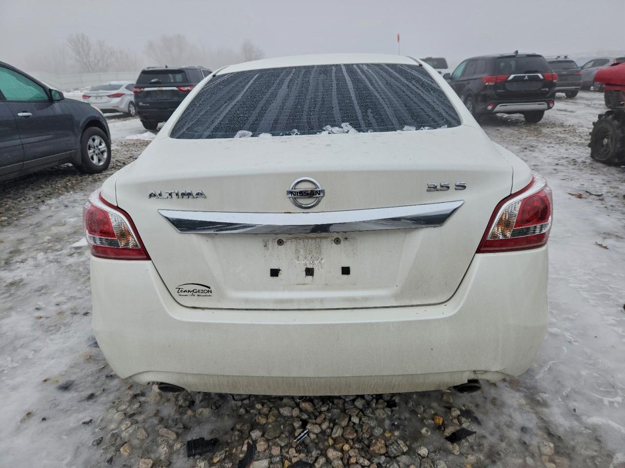 Nissan Altima 3.5s Image 2
