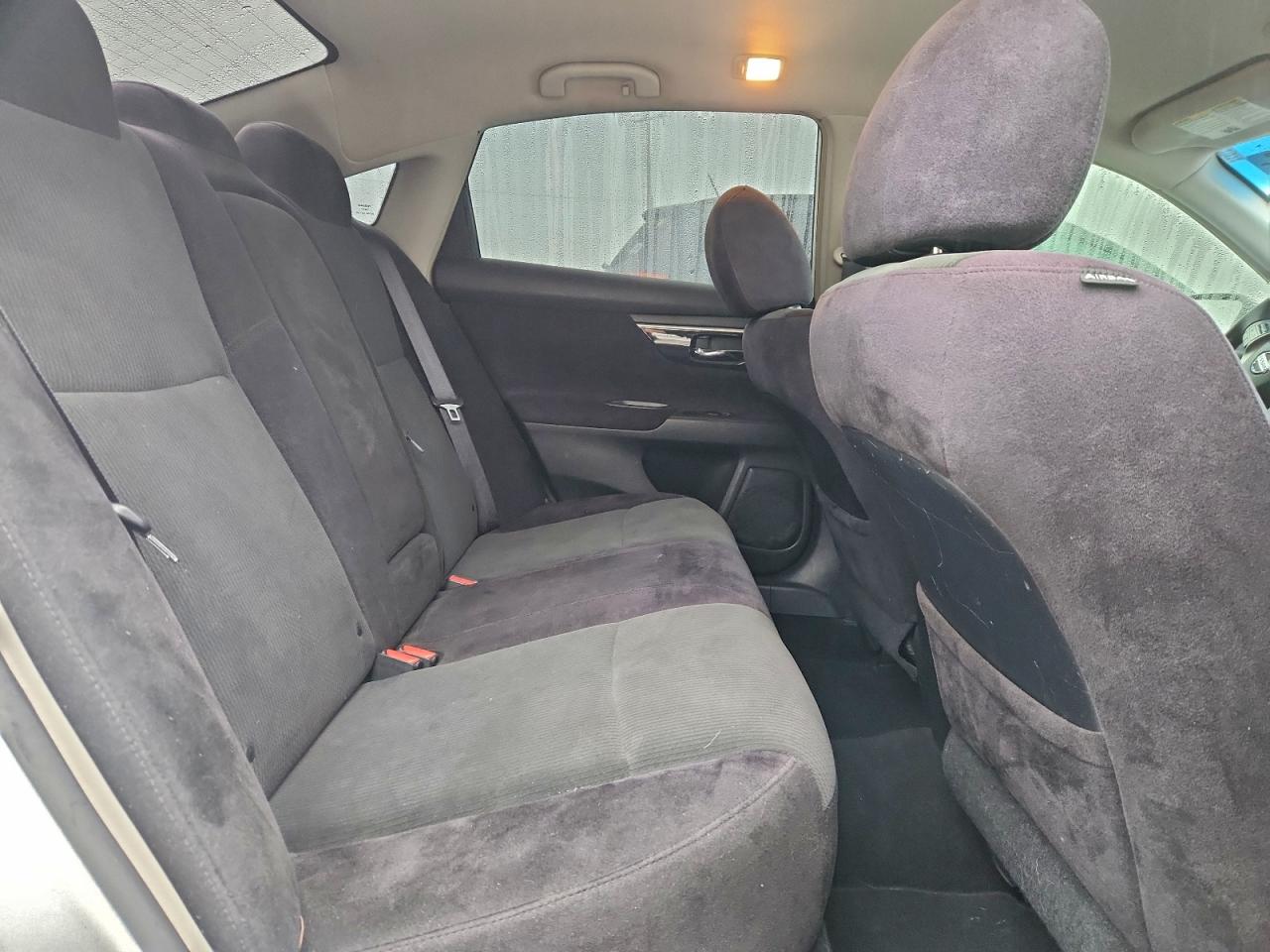 Nissan Altima 3.5s Image 12