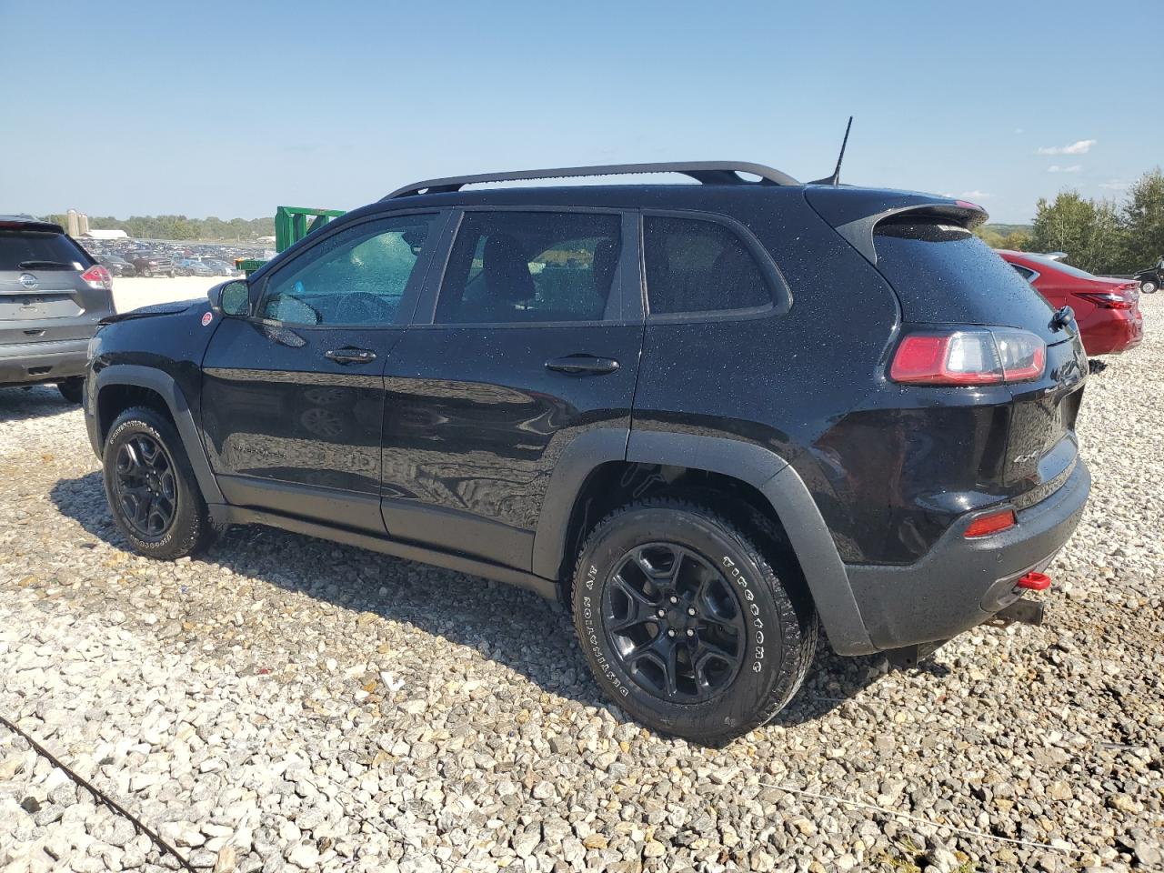 Jeep Cherokee Trailhawk Image 2