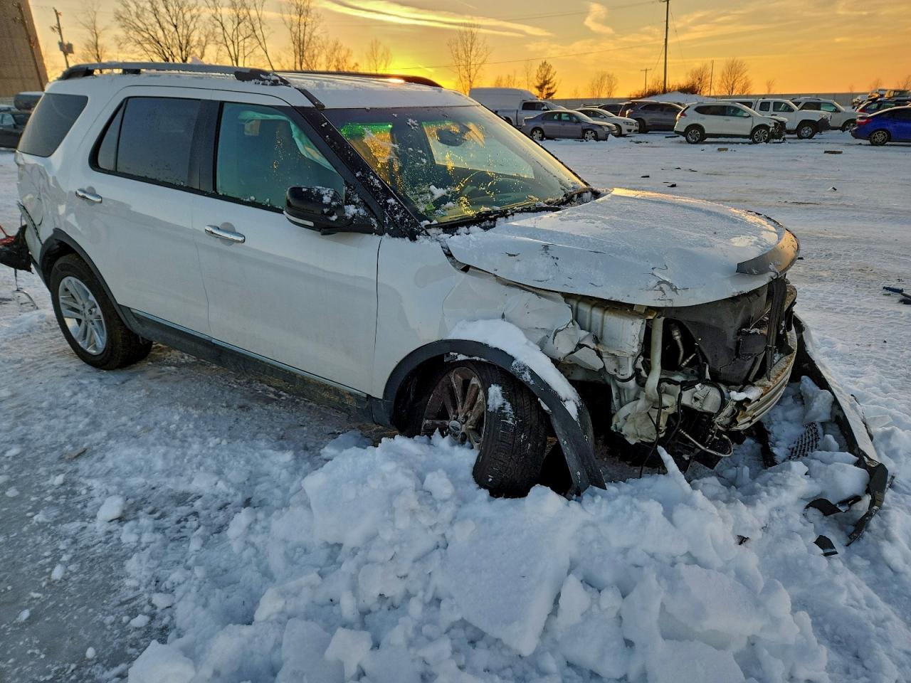 Ford Explorer Xlt Image 12