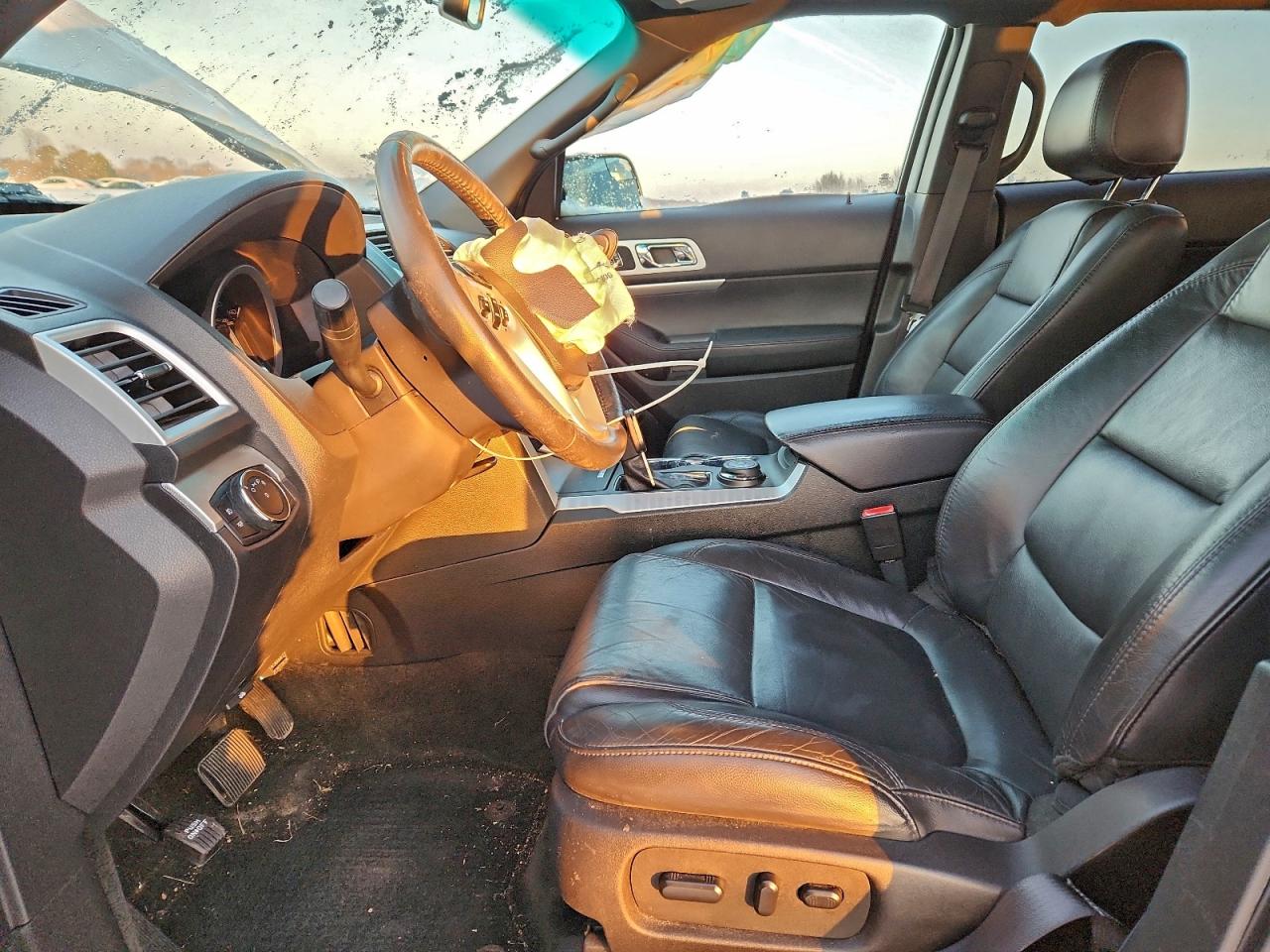 Ford Explorer Xlt Image 9