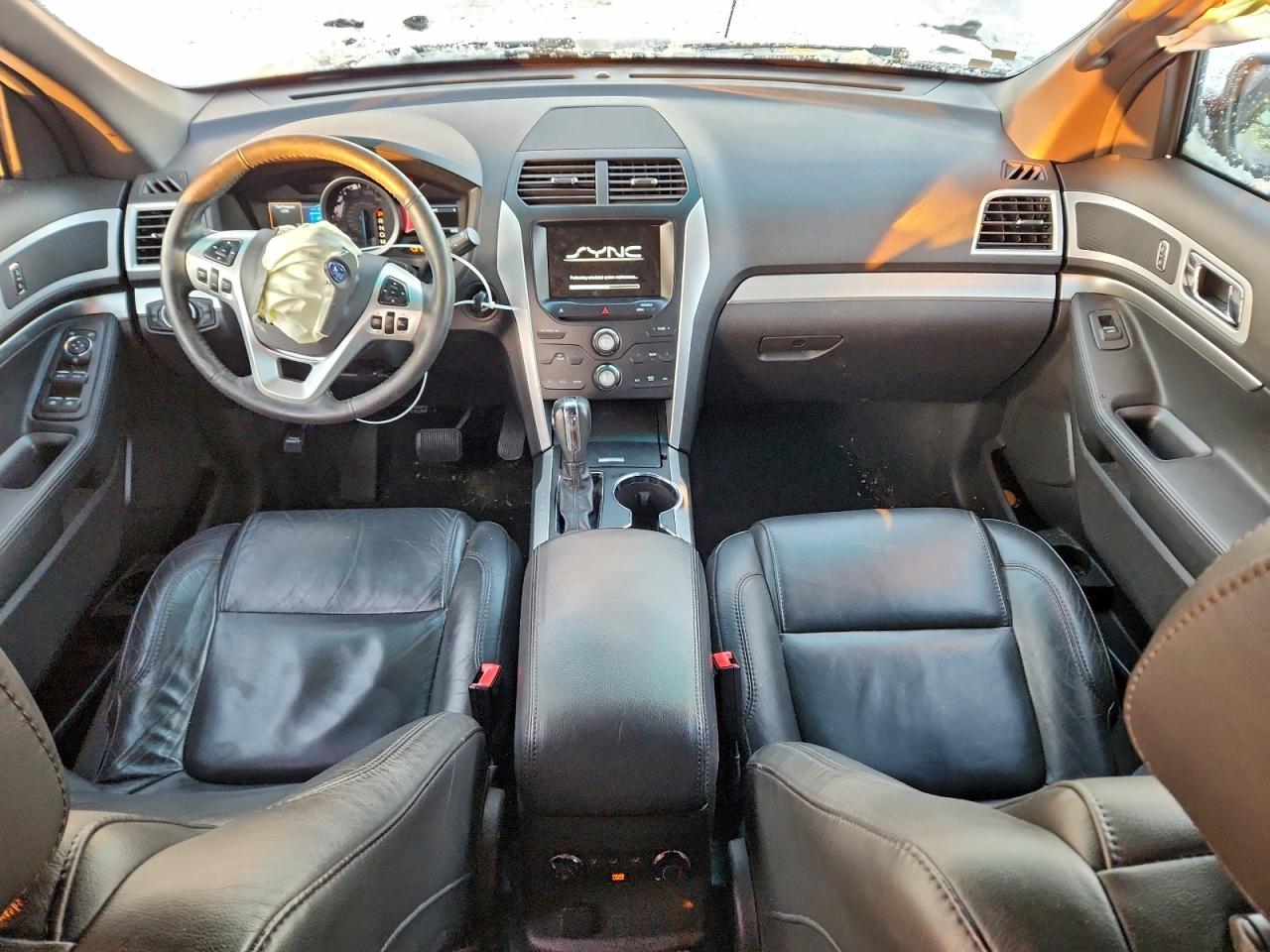 Ford Explorer Xlt Image 5