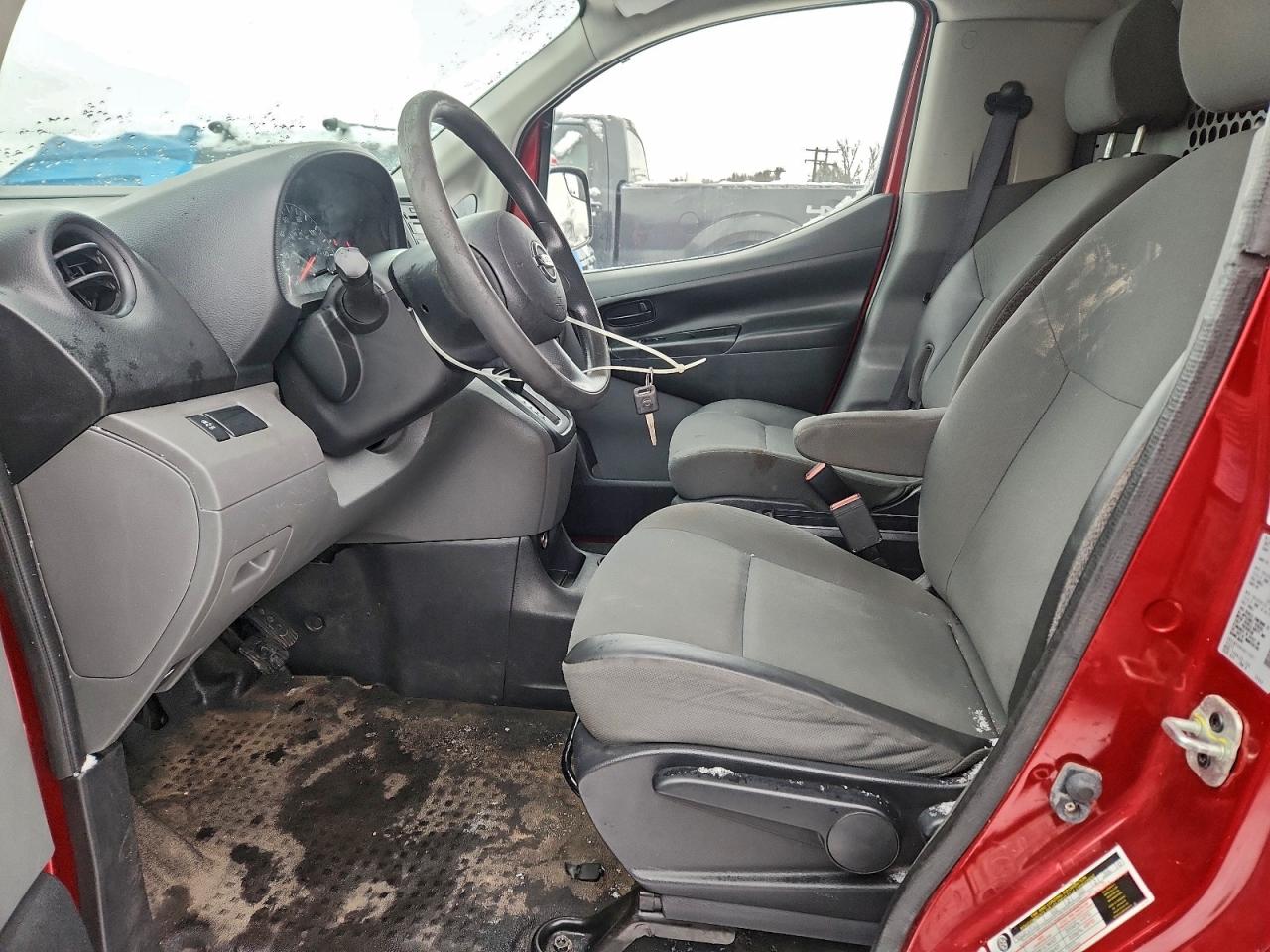 Nissan Nv 2.5s Image 6