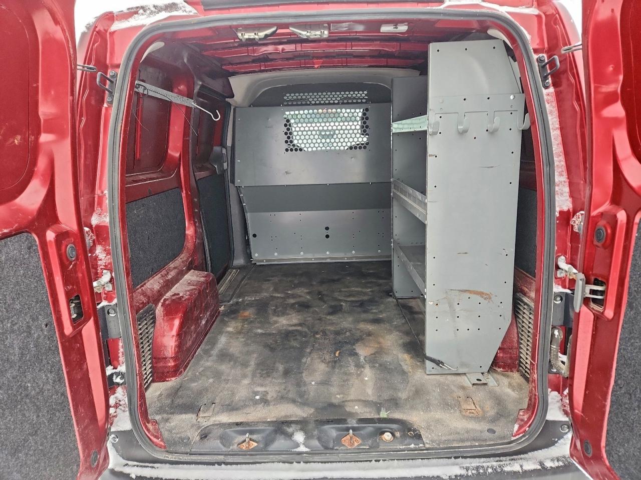 Nissan Nv 2.5s Image 7