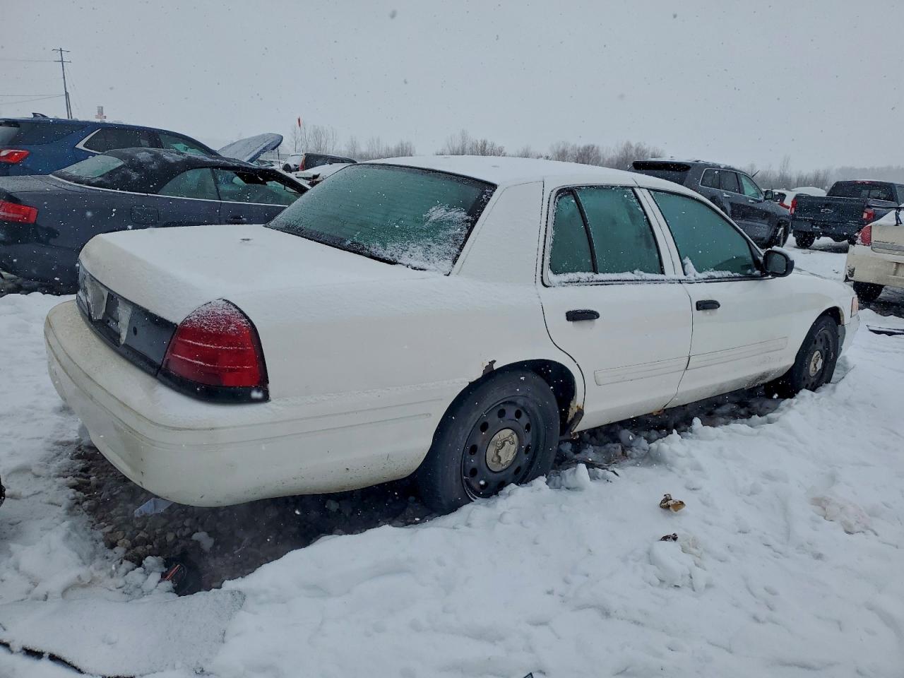 Ford Crown Vic Police Interceptor Image 9