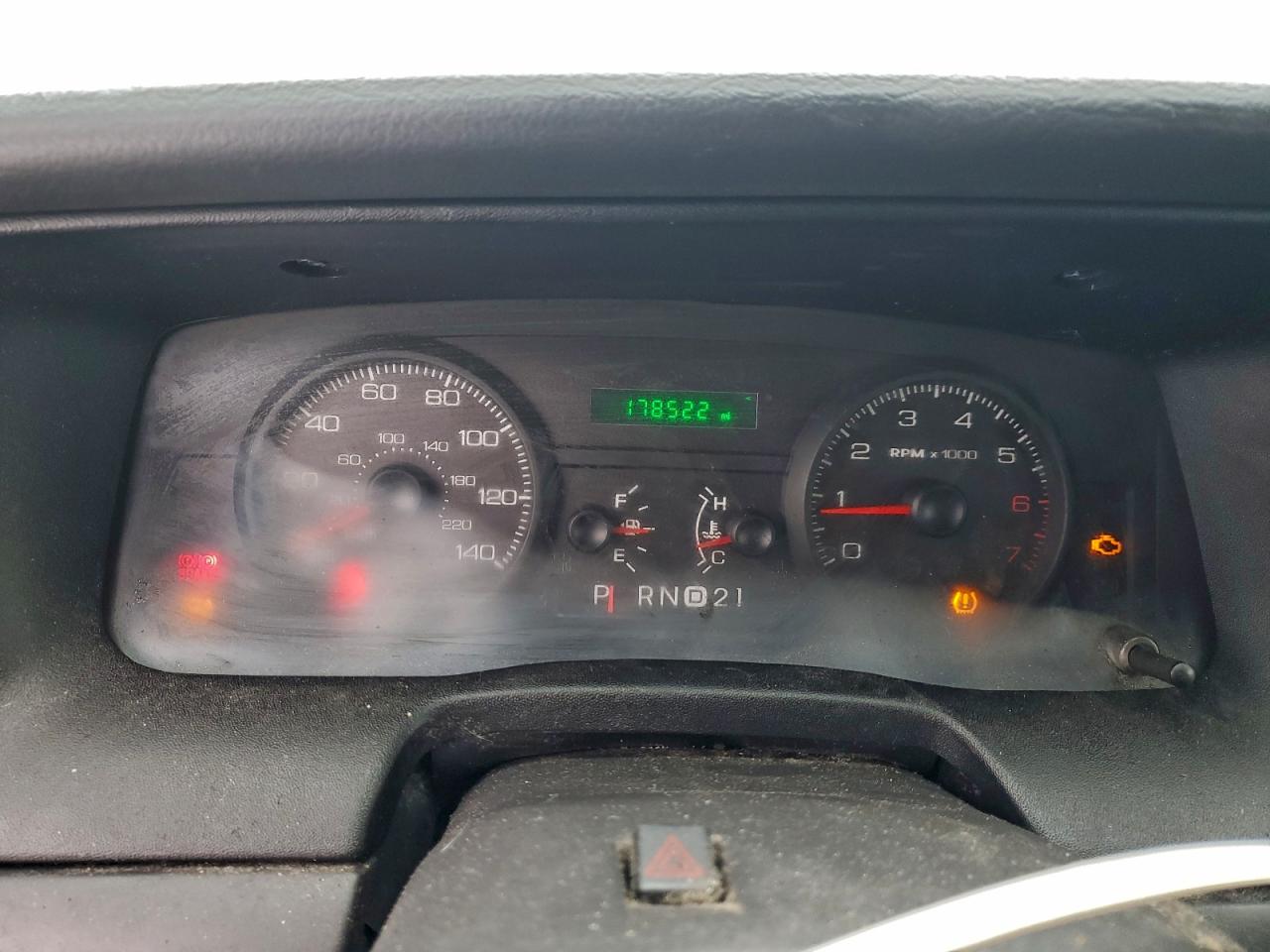 Ford Crown Vic Police Interceptor Image 4