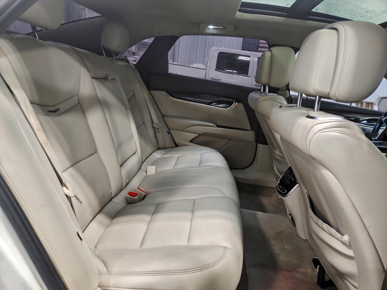 Cadillac XTS Premium Collection Image 10