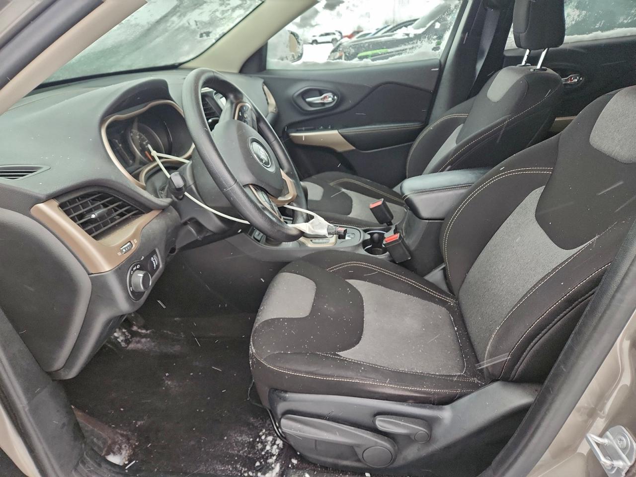 Jeep Grand Cherokee Sport Image 6