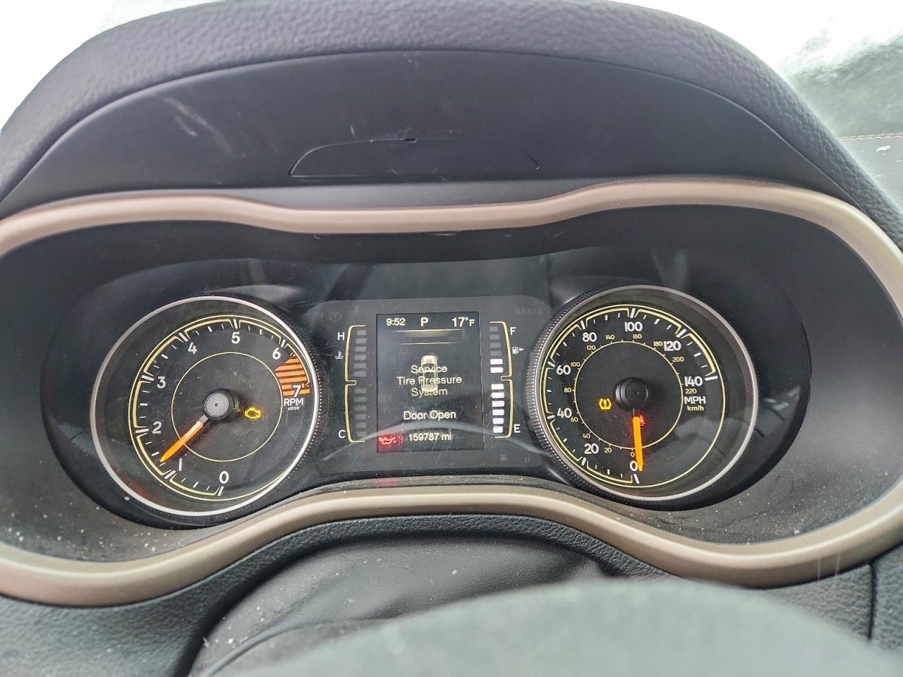 Jeep Grand Cherokee Sport Image 12