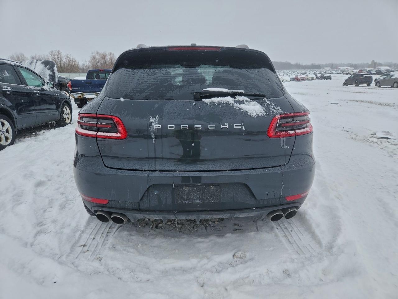 Porsche Macan S Image 8